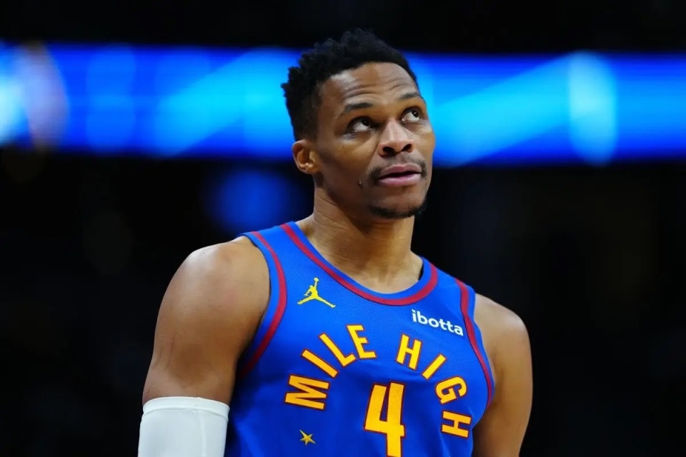 StrF, 卡鲁索在雷, 后一份亿元 StrF, 卡鲁索在雷, 后一份亿元